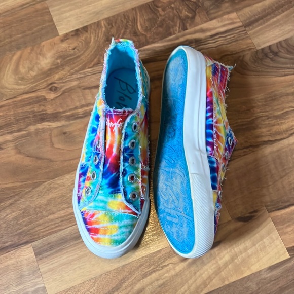 Blowfish Shoes - Blowfish Women’s Tye Dye Canvas Sneakers, Size 8